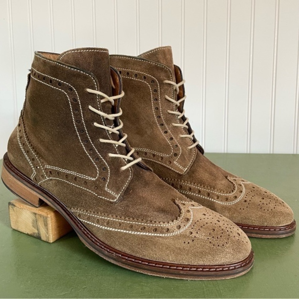 SCOOP NYC Men’s Cap Toe Brogued Wingtip Boots w Contrast Stitching *Italy*